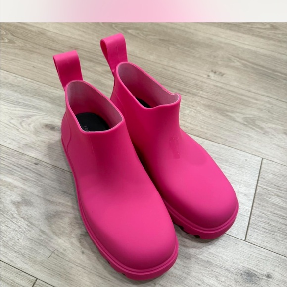 Free People Pink Ankle Boots - Picture 1 of 3